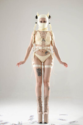 Naughty Thoughts Perizoma Sinner in Vinile - Crema