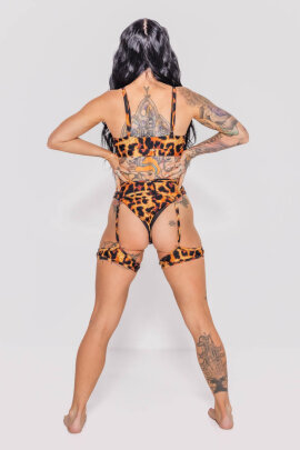AMBR Designs Hook Top Corto con Dettaglio Gancio - Fierce L