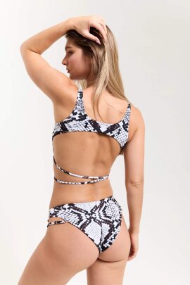 Pole Addict Shorts Capri Black White Snake