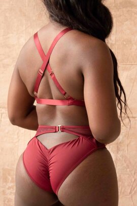 Tatiana Active Wear Top Kaizen Vino