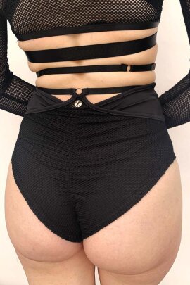 Lunalae Claire Shorts a Vita Alta a Rete con Cut-Out Nero